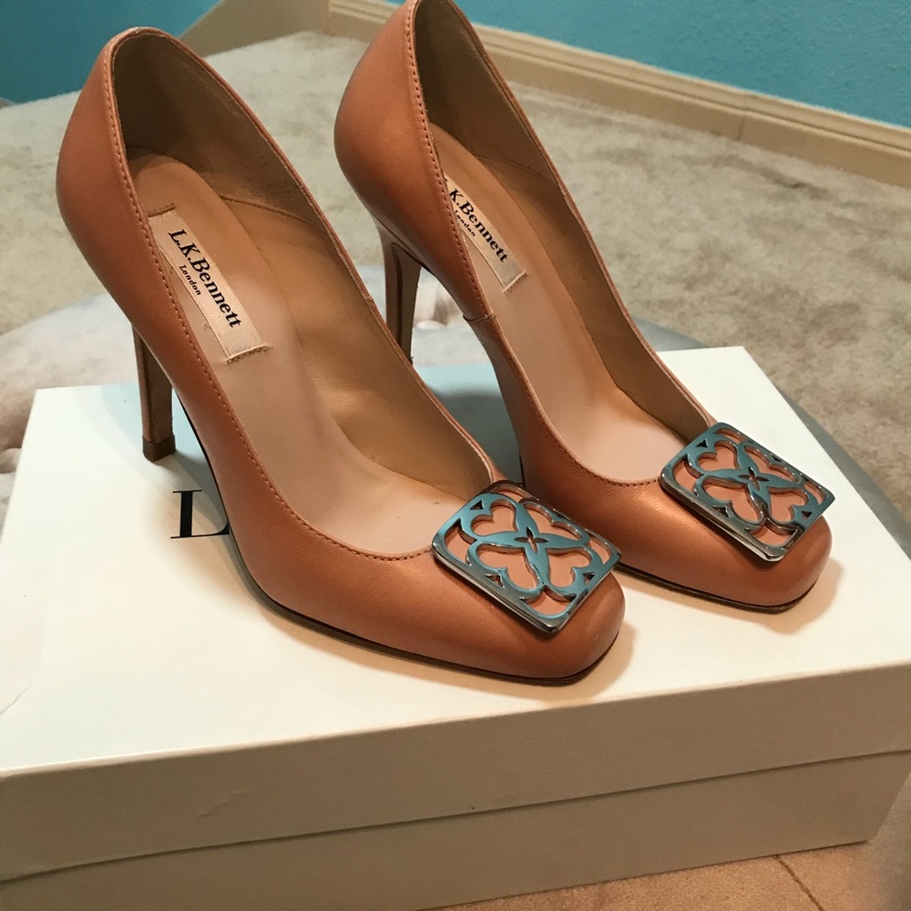 LK Bennett London Nude Leather Pumps